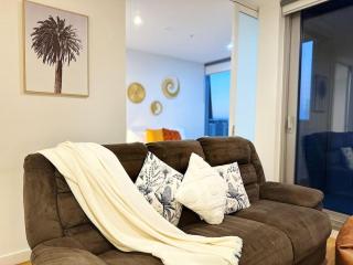 City SkyRise View 2BR Southern Cross - 8