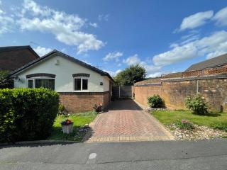Rawtenstall bungalow. Steam train passes garden. - Rawtenstall - 7