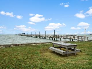 Beautiful Bay View Condo - Rockport - 3