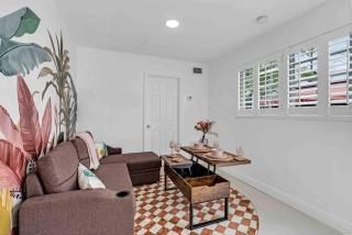 Miami Cozy Home! Next to Miami beach & Airport - 8