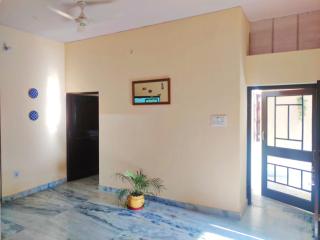 Luxurious 3BHK Urban Retreat Homestay - 9