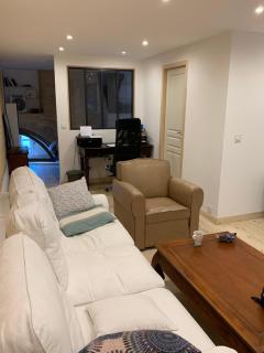 chambre avec salle de bain et cuisine privée centre ville historique avec climatisation et patio - Burdeos - 3