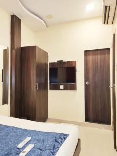 Hotel Golden Galaxy - Santacruz East - Bombay - 3