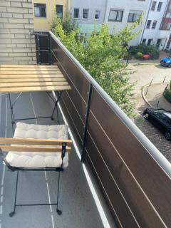 Zentral gelegene schöne Wohnung in Bremen Mitte, direkte Nähe zum Klinikum, Balkon - Brema - 2