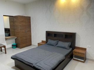 Urban Nest - Viman Nagar- 1 km from Airport - 5