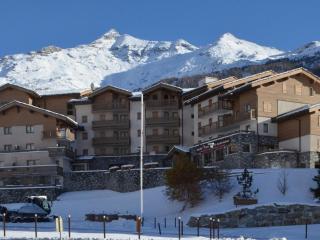 Appartement 6 personnes spacieux au pied des pistes, proximité télécabine, commerces et services - FR-1-508-26 - Lanslevillard - 2