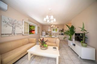 Gaia Residences with lush garden and pool - Argostoli - 4
