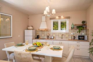 Gaia Residences with lush garden and pool - Argostoli - 1