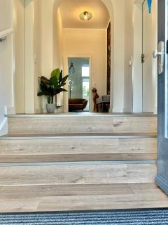 Exklusives City-Apartment im Herzen Oldenburgs mit Balkon und Parkplatz A36 - Oldemburgo - 5