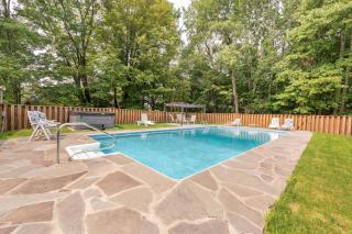 Bethel Woods Retreat - wPool, Hot Tub & Arcade! - Mongaup Valley - 8