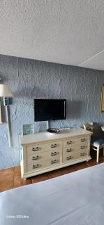 Oceanfront Efficiency T108 - Myrtle Beach - 4