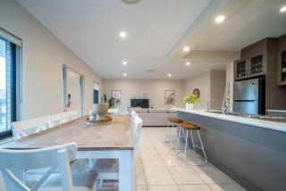 Gone Coastal Grange - Grange - 2