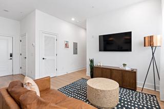 Spacious Modern 4 Bed 2 Bedroom near Downtown - Nashville - 3
