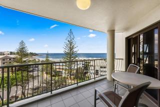 Gena Apartments Unit 10 Kings Beach QLD - 2
