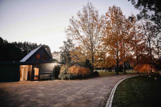 The Maple Lodge with Alpacas, Goats, Boars, Ducks & Chickens Farm Stay with Outdoor Pizza Oven - Robertson - 9