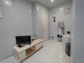 Quirino Hub hotel room with Netflix (402-b) - 3