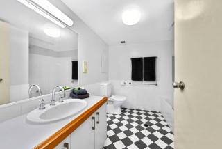 Gena Apartments Unit 12 Kings Beach QLD - 2