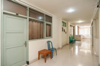 RedDoorz Plus near RS PMI Bogor - Bogor - 2