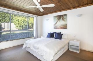 Free night on us this winter at All Seasons - Mollymook - 4