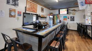 White Cliffs Hotel - 9