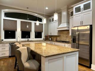 KEYS & CANVAS EAST I Rooftop Hot Tub I 5 mi to Broadway - 7