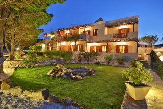 Ventoura Studios & Apartments - 0