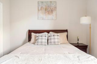 Wonderful Getaway Cypress 2 BR with thoughtful comforts - 9