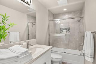 Modern 3BR near Downtown & UCD MedCenter w/ Free Parking - 2