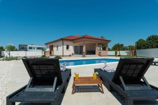 4* Villa First Hill with heated pool, Zaton - Zaton - 5