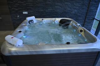 1 Room Suite by Glambirds - 7