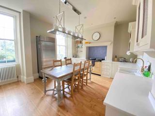 Home of Joy - 3 bedroom home with private garden - Glasgow - 7