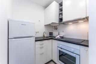 Modern 2 BDR Flat W/Balcony and Pool by LovelyStay - 8