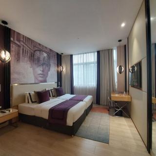 BEYZAA HOTEL AND SUITES - Calcutta - 5