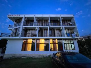 TIANI Gest House - 0