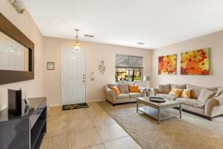 South Facing Pool & Spa - Fenced Yard - Game Room - Family Friendly - Near Disney - 2