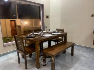 Sea Breeze at ECR - Beach Front Villa with Private Pool, Jacuzzi and Dive-in Theater - Tirupporūr - 1