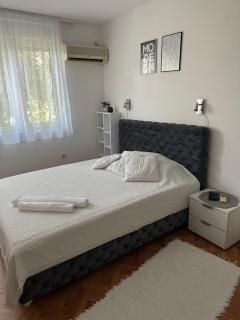 White M - Karaburma - 6