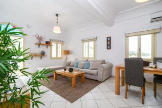 Deluxe Santorini Villa Villa Sunset Santorini 1 Bedroom Outdoor Jacuzzi & Beautiful Views Fira - 5
