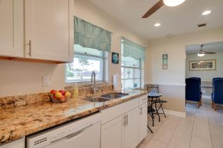 Dock and Screened Porch Waterfront Cape Coral Home - Cape Coral - 1
