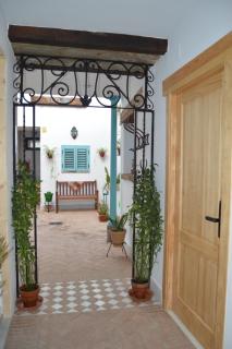 Apartamentos El Aljibe Relax Tourist Cordoba - Córdoba - 3