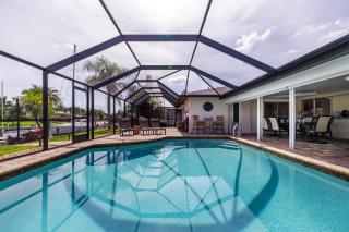 Villa Admiral's Retreat - Southern exposure, DIRECT gulf access, bikes, kayak, and heated pool! - Cape Coral - 9
