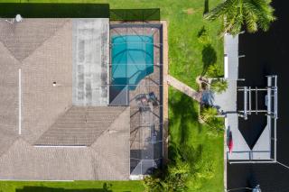 Villa Admiral's Retreat - Southern exposure, DIRECT gulf access, bikes, kayak, and heated pool! - Cape Coral - 5