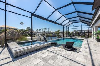 Gulf Access, Heated Pool and Spa, Sleeps 10 - Villa All Decked Out - Roelens Vacations - Cape Coral - 9