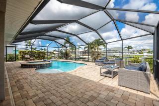 Heated Pool, Gulf Access, Sleeps 6! - Villa Alysia - Roelens Vacations - 7