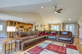 White Swan Lake Home Near Hiking and Snowmobiling! - 8