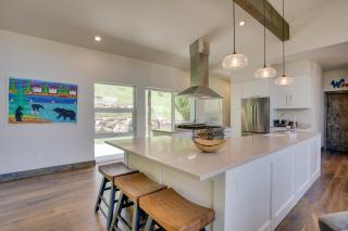 Avon Vacation Rental with Hot Tub and Mountain Views! - Avon - 3