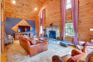 Luxury Log Cabin with EV Charger and Mtn Views! - 7