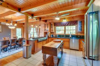 Luxury Log Cabin with EV Charger and Mtn Views! - Blairstown - 2