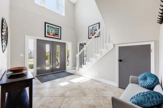 Heated Pool, Outdoor Kitchen, Sleeps 10! - Villa Bay Vista - Roelens Vacations - Cape Coral - 3