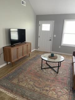 Birdie Mae - 2 bedroom House in DT Hamilton - Hamilton - 8